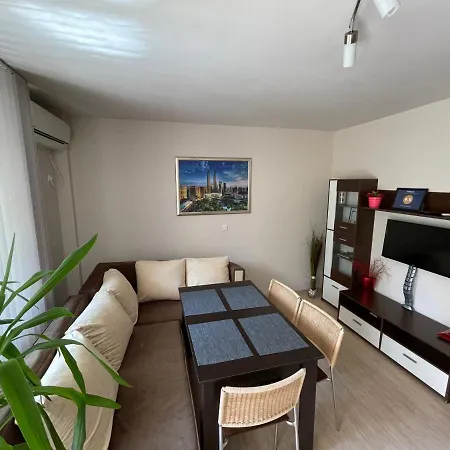 George Apartman
